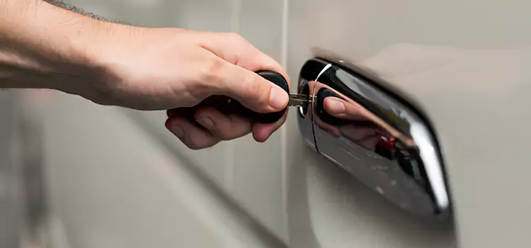 Why Choose Our Auto Locksmith Team in East Massapequa, NY?